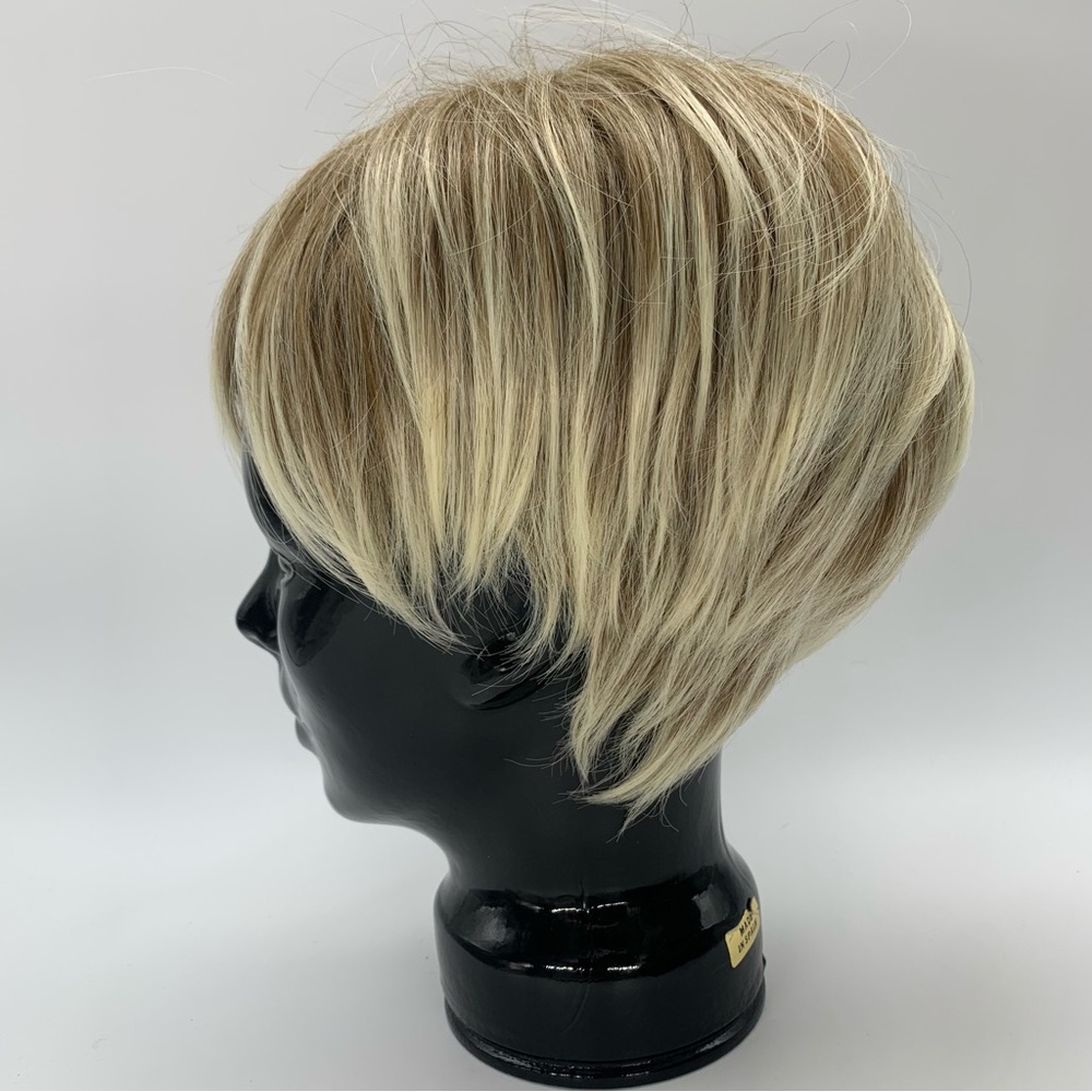 Stylish Blonde pixie Wig for Women - Picture 7 of 13